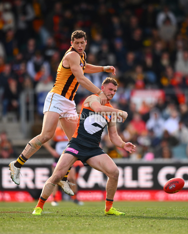 AFL 2024 Round 21 - GWS v Hawthorn - A-52522686