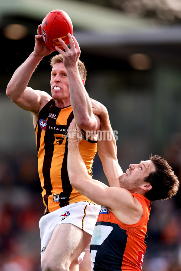 AFL 2024 Round 21 - GWS v Hawthorn - A-52522701
