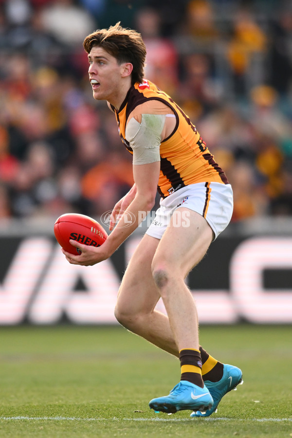 AFL 2024 Round 21 - GWS v Hawthorn - A-52525384