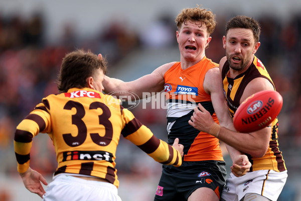 AFL 2024 Round 21 - GWS v Hawthorn - A-52525391