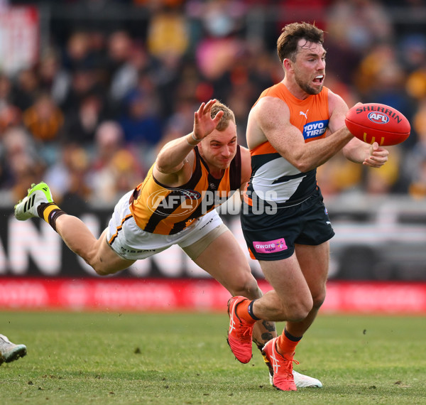 AFL 2024 Round 21 - GWS v Hawthorn - A-52528670