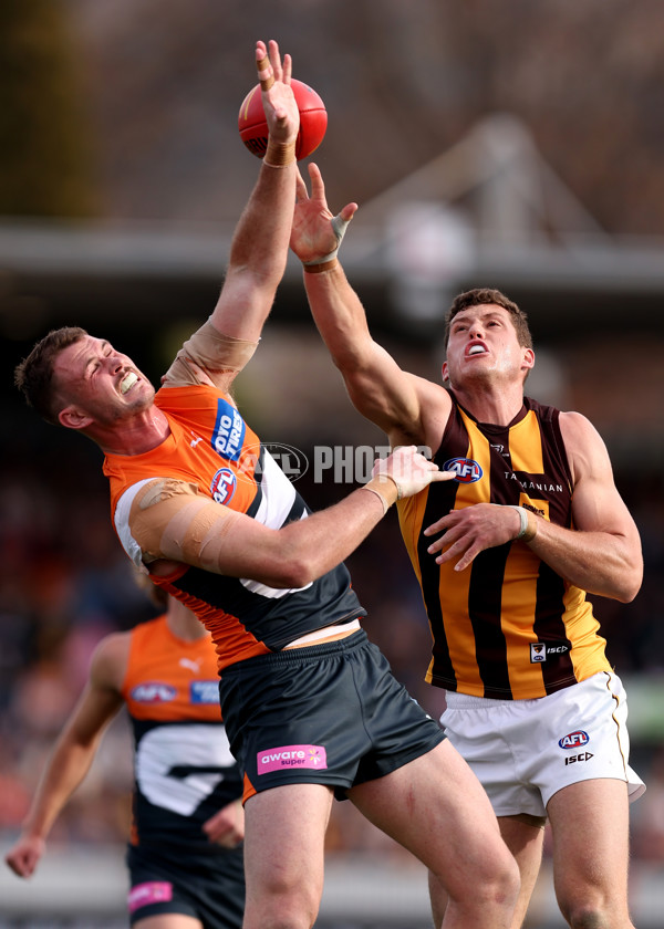 AFL 2024 Round 21 - GWS v Hawthorn - A-52531550