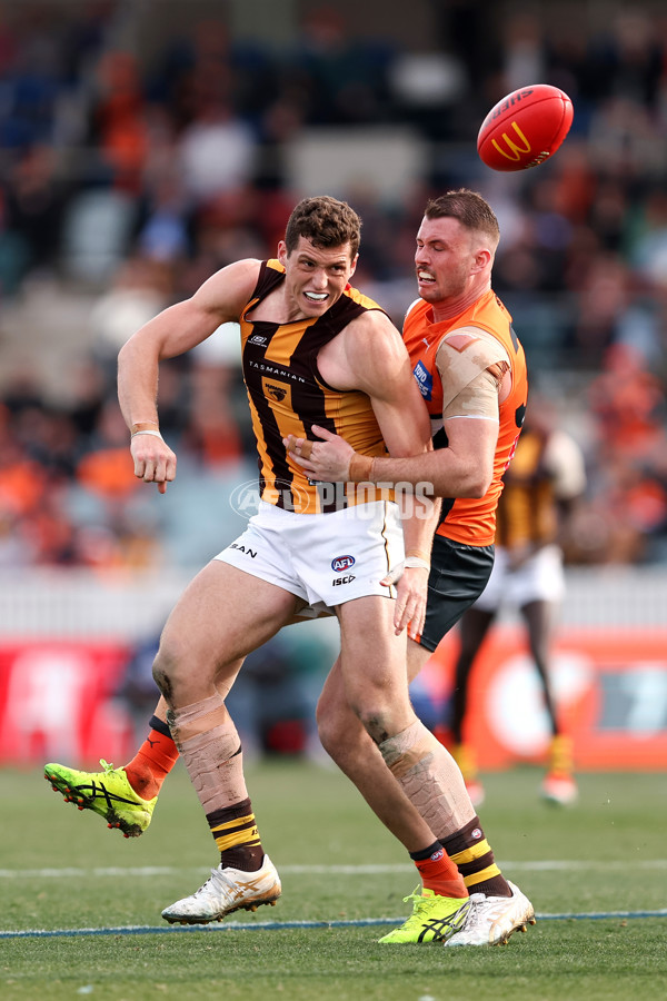 AFL 2024 Round 21 - GWS v Hawthorn - A-52532627