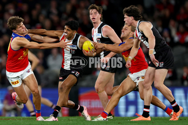 AFL 2024 Round 21 - St Kilda v Brisbane - A-52540646