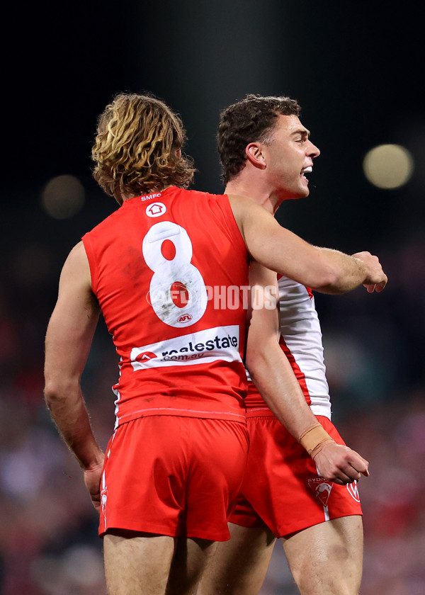 AFL 2024 Round 22 - Sydney v Collingwood - A-52629263