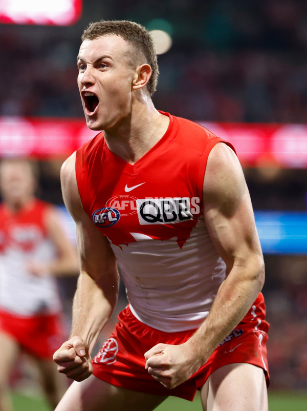 AFL 2024 Round 22 - Sydney v Collingwood - A-52631567