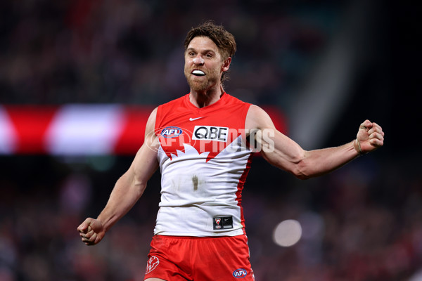 AFL 2024 Round 22 - Sydney v Collingwood - A-52631588