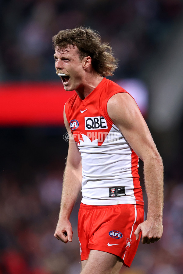 AFL 2024 Round 22 - Sydney v Collingwood - A-52631589