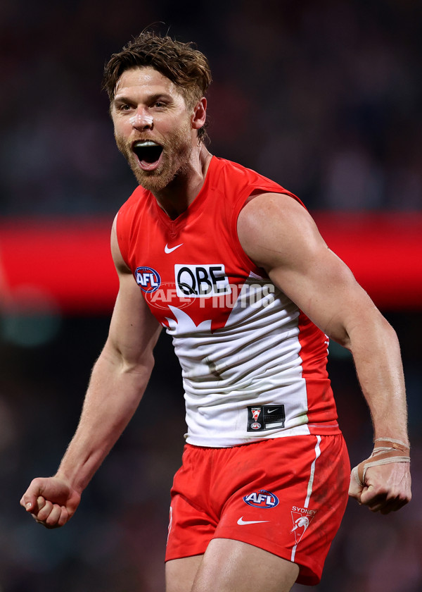 AFL 2024 Round 22 - Sydney v Collingwood - A-52631590