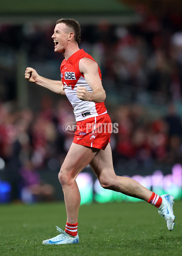 AFL 2024 Round 22 - Sydney v Collingwood - A-52631601