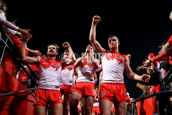 AFL 2024 Round 22 - Sydney v Collingwood - A-52634089