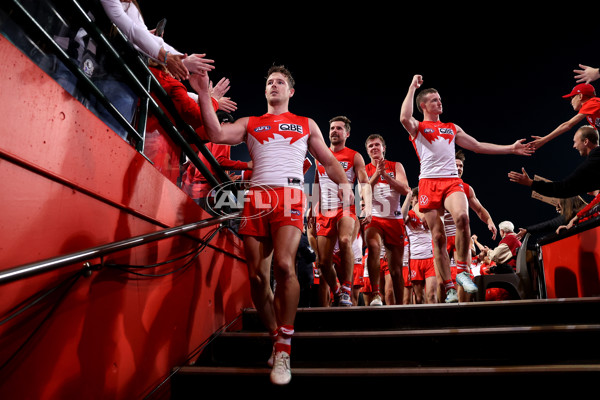 AFL 2024 Round 22 - Sydney v Collingwood - A-52634091