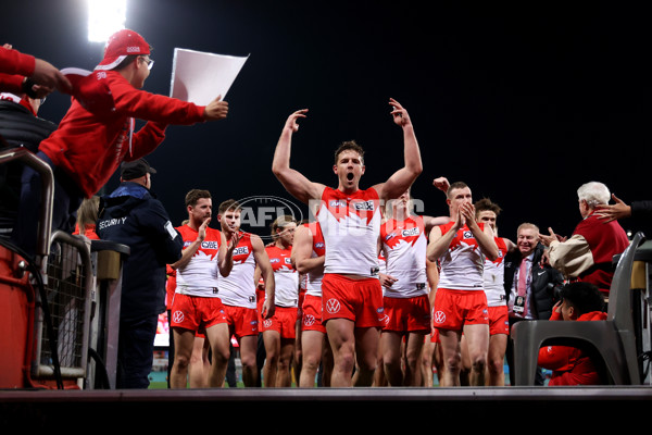 AFL 2024 Round 22 - Sydney v Collingwood - A-52634094