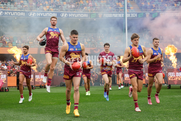 AFL 2024 Round 22 - Brisbane v GWS - A-52636944