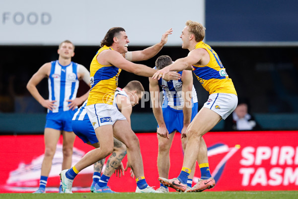 AFL 2024 Round 22 - North Melbourne v West Coast - A-52655332