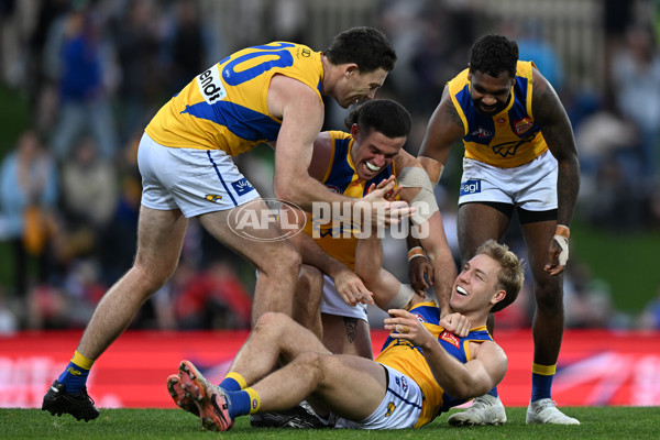 AFL 2024 Round 22 - North Melbourne v West Coast - A-52662634