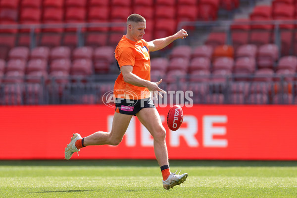 AFL 2024 Round 23 - GWS v Fremantle - A-53058389