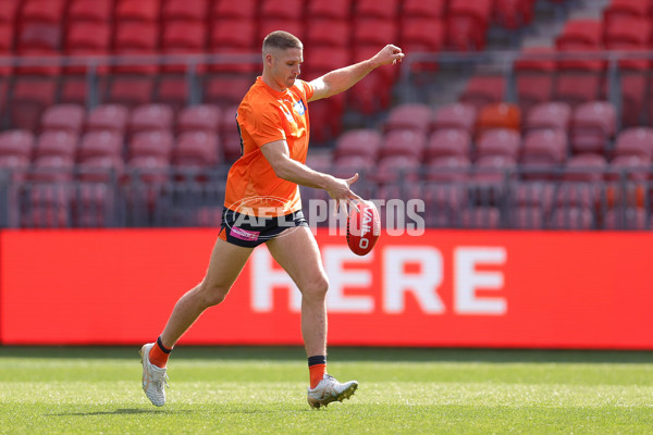AFL 2024 Round 23 - GWS v Fremantle - A-53058390
