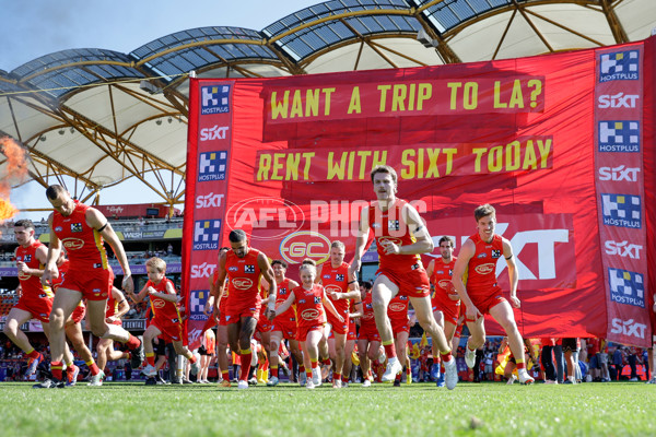 AFL 2024 Round 23 - Gold Coast v Melbourne - A-53061330