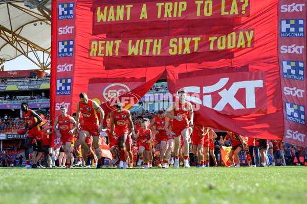 AFL 2024 Round 23 - Gold Coast v Melbourne - A-53061724