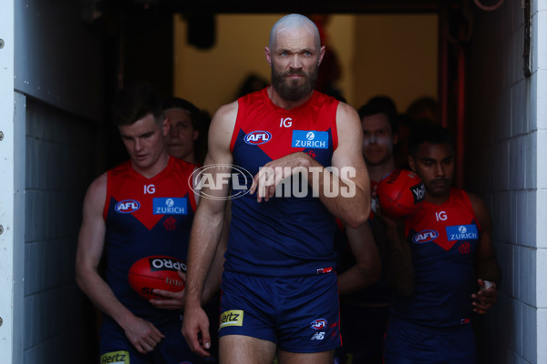 AFL 2024 Round 23 - Gold Coast v Melbourne - A-53064283