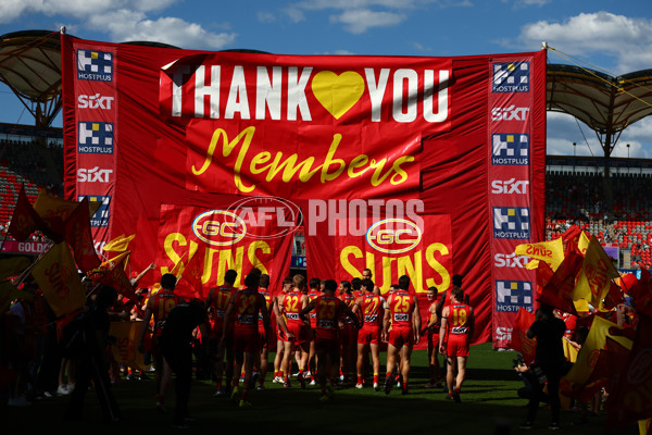 AFL 2024 Round 23 - Gold Coast v Melbourne - A-53066440