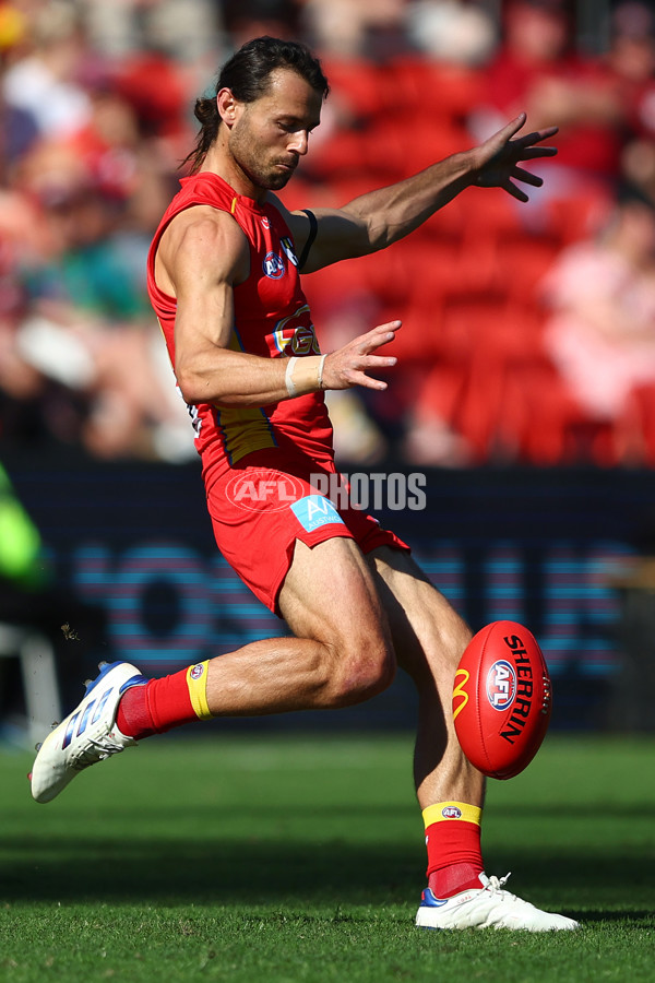 AFL 2024 Round 23 - Gold Coast v Melbourne - A-53072703