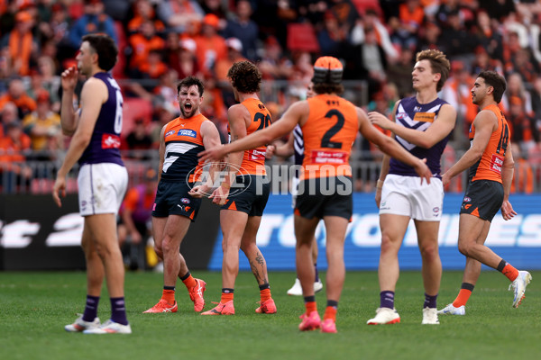 AFL 2024 Round 23 - GWS v Fremantle - A-53075718