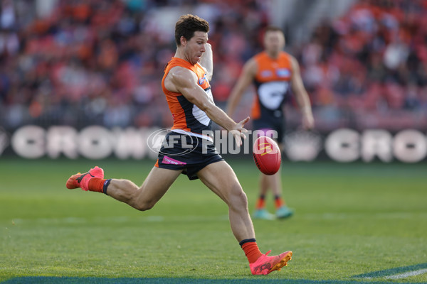 AFL 2024 Round 23 - GWS v Fremantle - A-53075778