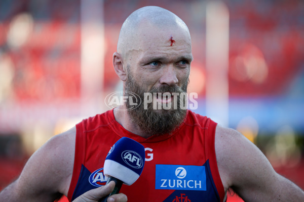 AFL 2024 Round 23 - Gold Coast v Melbourne - A-53078685