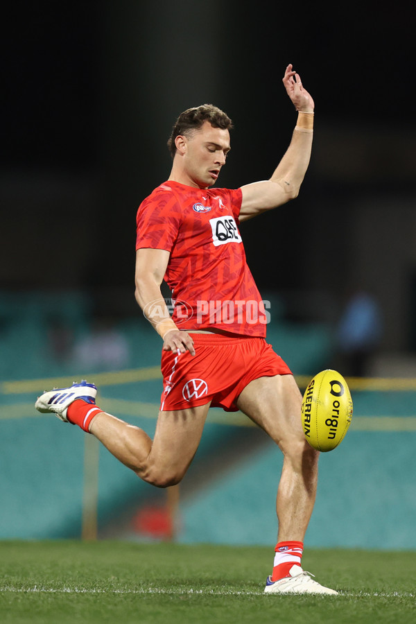 AFL 2024 Round 24 - Sydney v Adelaide - A-53358567