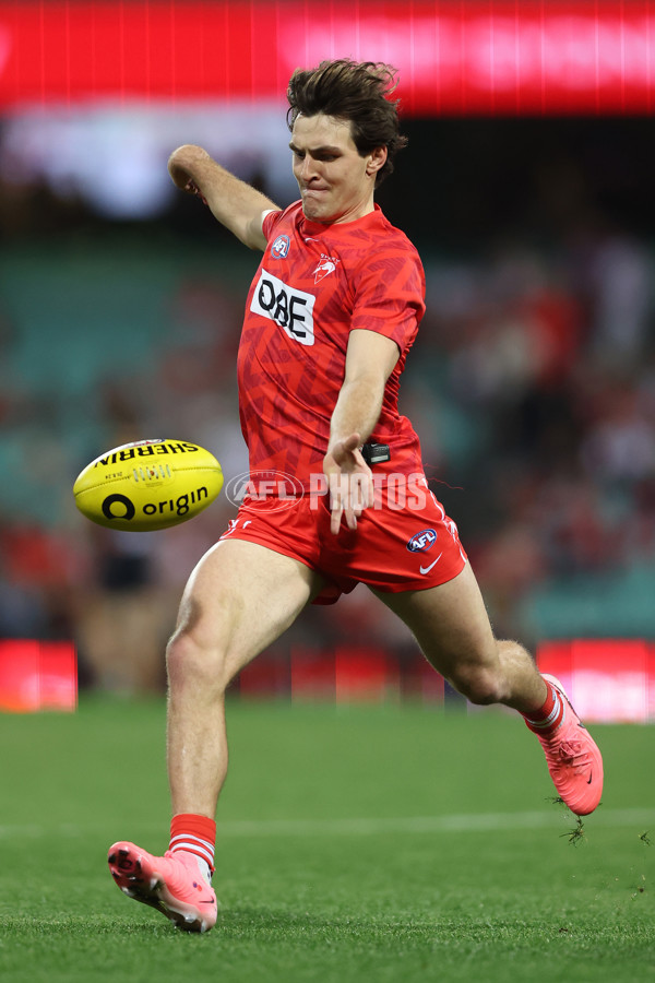 AFL 2024 Round 24 - Sydney v Adelaide - A-53364095