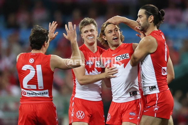 AFL 2024 Round 24 - Sydney v Adelaide - A-53364146