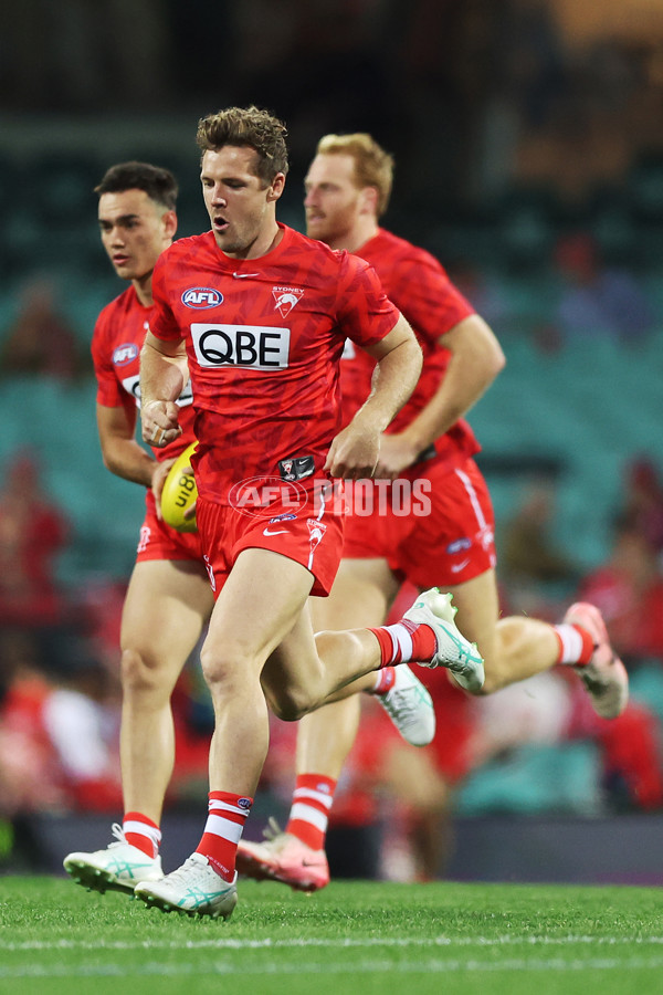 AFL 2024 Round 24 - Sydney v Adelaide - A-53364797