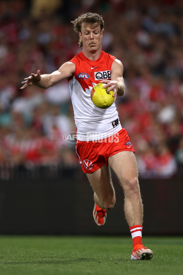 AFL 2024 Round 24 - Sydney v Adelaide - A-53366825