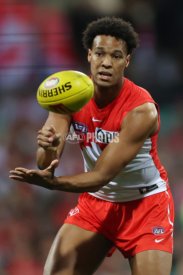 AFL 2024 Round 24 - Sydney v Adelaide - A-53367729