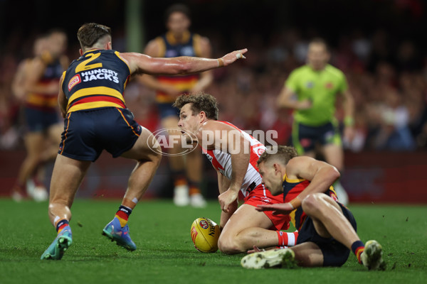 AFL 2024 Round 24 - Sydney v Adelaide - A-53367746