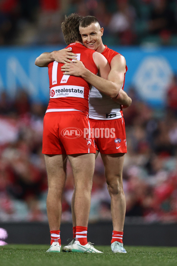 AFL 2024 Round 24 - Sydney v Adelaide - A-53369995
