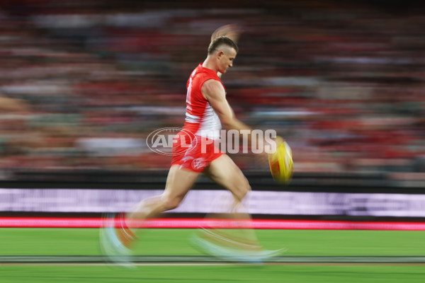 AFL 2024 Round 24 - Sydney v Adelaide - A-53373485