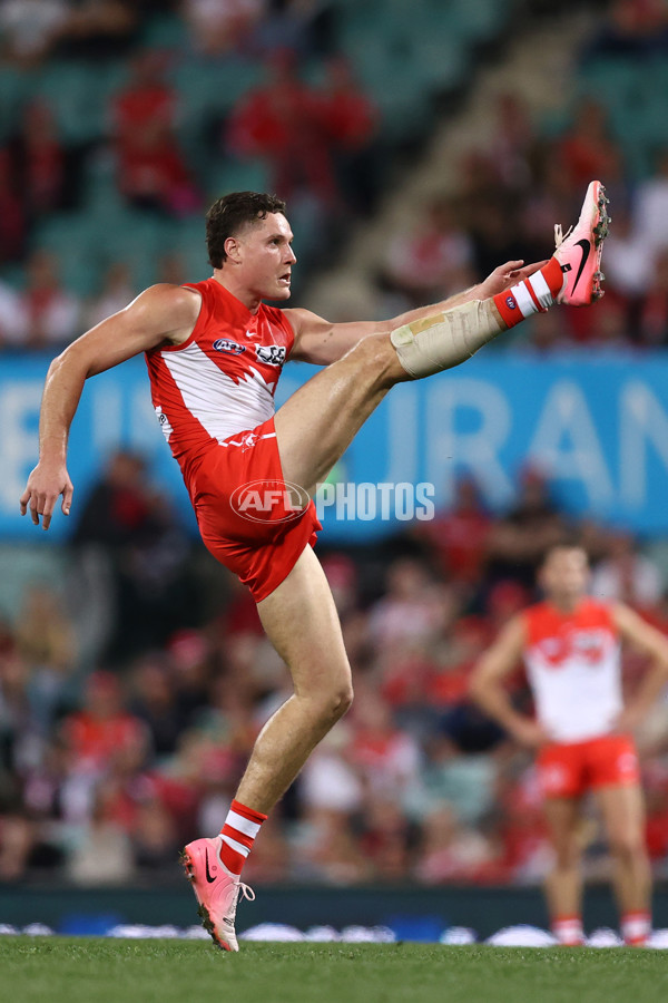 AFL 2024 Round 24 - Sydney v Adelaide - A-53375940