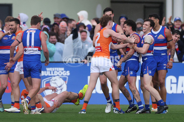 AFL 2024 Round 24 - Western Bulldogs v GWS - A-53402612