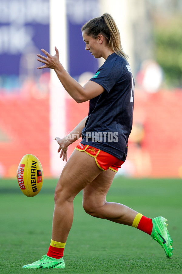 AFLW 2024 Round 01 - Gold Coast v St Kilda - A-53568177
