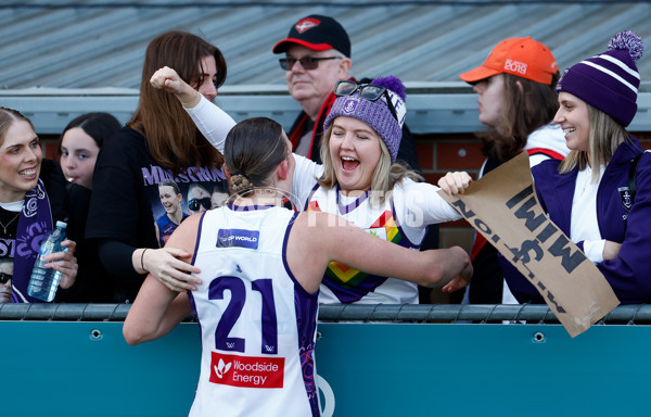 AFLW 2024 Round 01 - Essendon v Fremantle - A-53576100