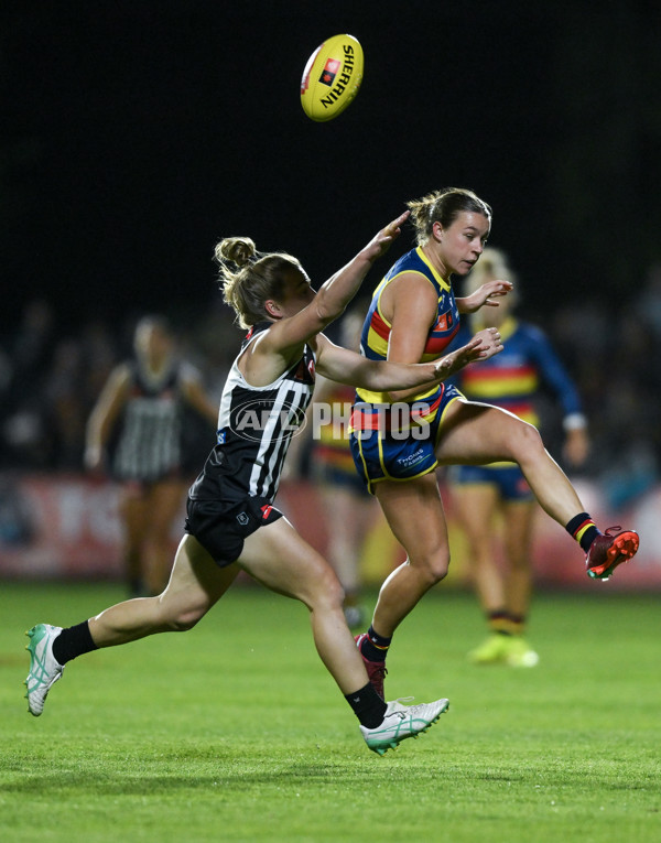 AFLW 2024 Round 01 - Port Adelaide v Adelaide - A-53585602
