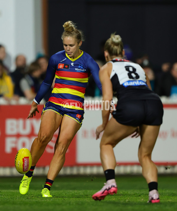 AFLW 2024 Round 01 - Port Adelaide v Adelaide - A-53586223