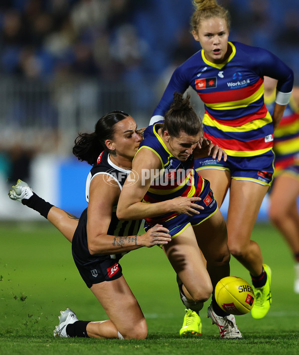 AFLW 2024 Round 01 - Port Adelaide v Adelaide - A-53586246