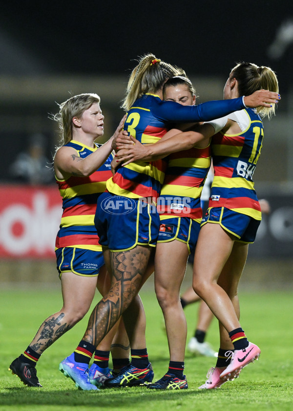 AFLW 2024 Round 01 - Port Adelaide v Adelaide - A-53588538