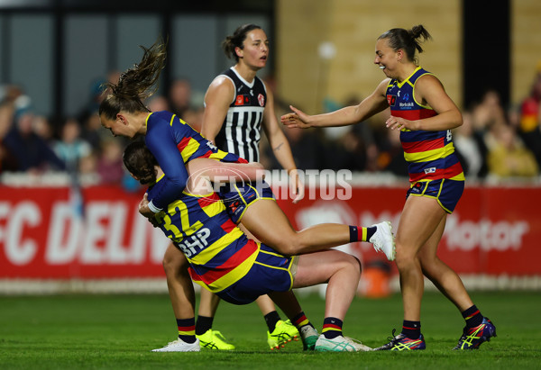 AFLW 2024 Round 01 - Port Adelaide v Adelaide - A-53588645