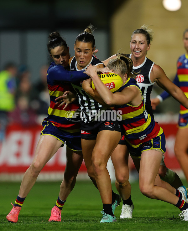 AFLW 2024 Round 01 - Port Adelaide v Adelaide - A-53591214