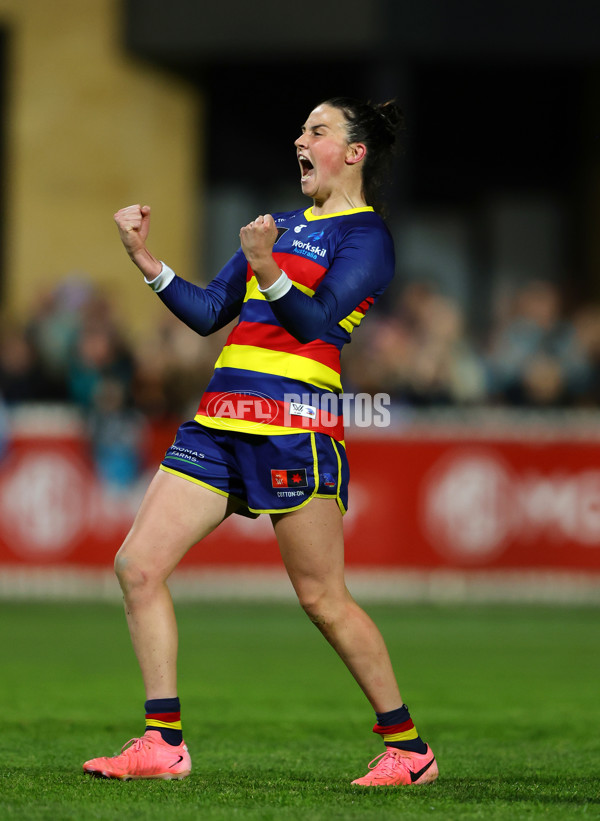 AFLW 2024 Round 01 - Port Adelaide v Adelaide - A-53593355